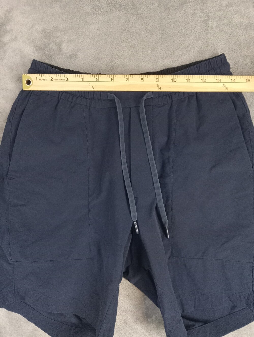 lululemon athletica Men's Navy Drawstring Athletic Shorts Size Small - Picture 6 of 10